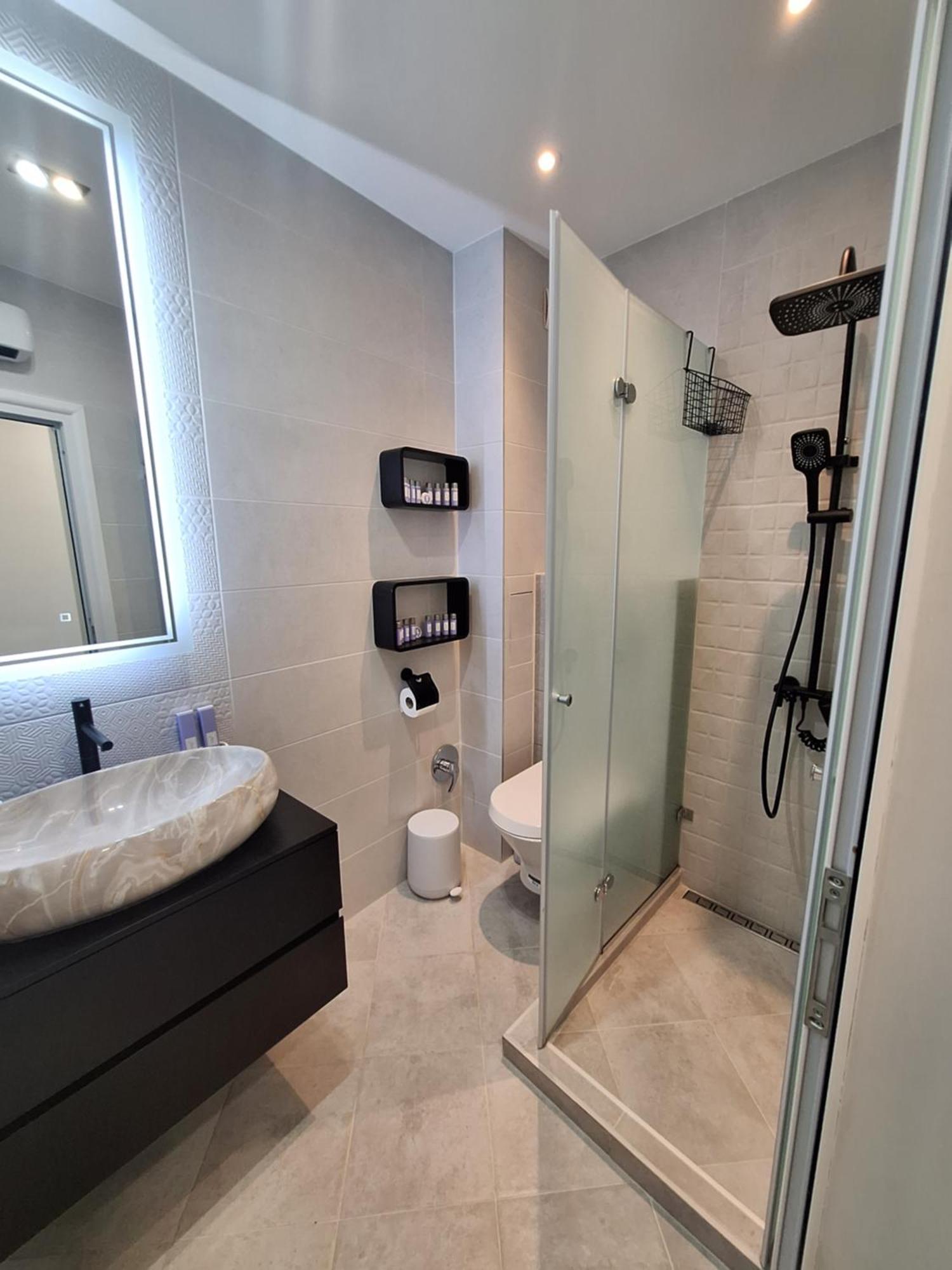 Apartment Cloud 6 -top Center,360° View,free Private Parking
